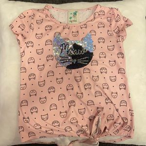 Cat face, pink shirt